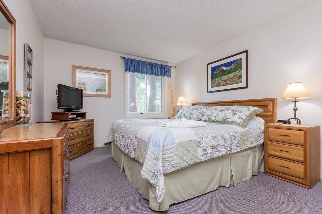 ماموث لاكيس Mammoth Creek Condos المظهر الخارجي الصورة