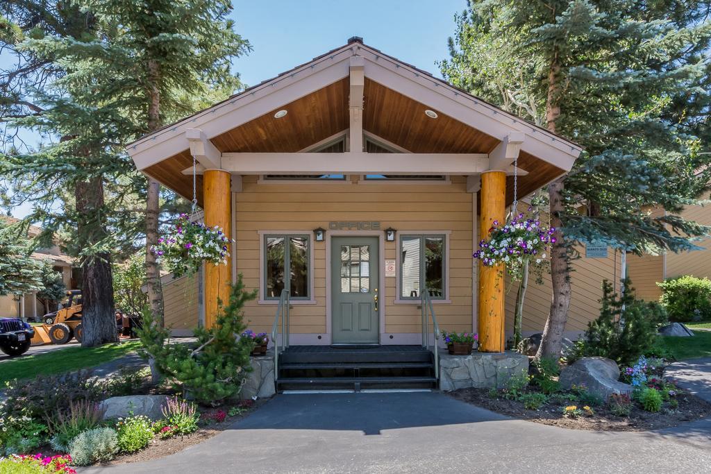 ماموث لاكيس Mammoth Creek Condos المظهر الخارجي الصورة